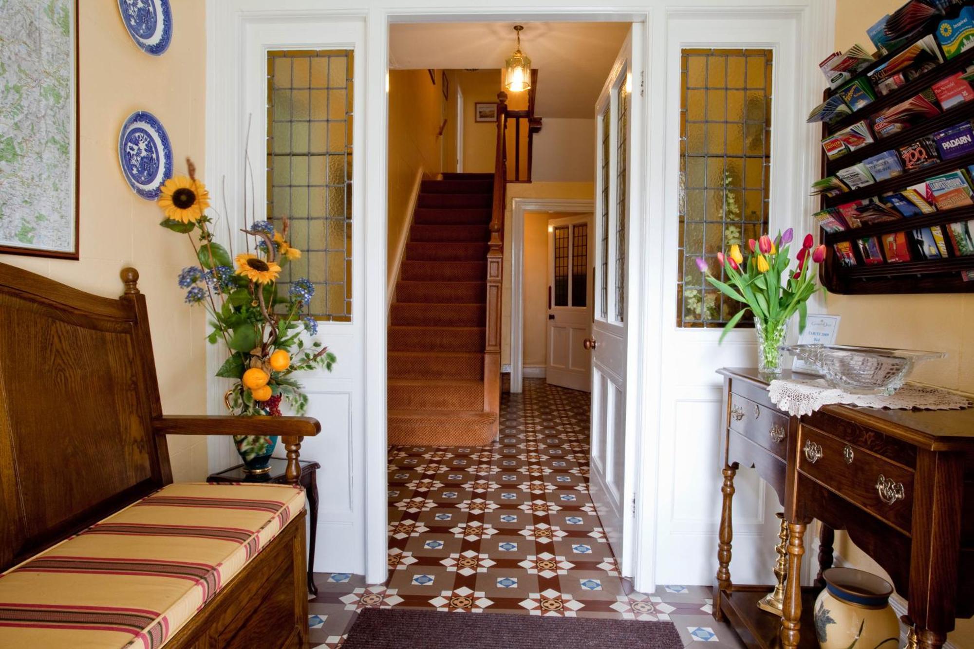 Alojamento de Acomodação e Pequeno-almoço Gwrach Ynys Country 4*