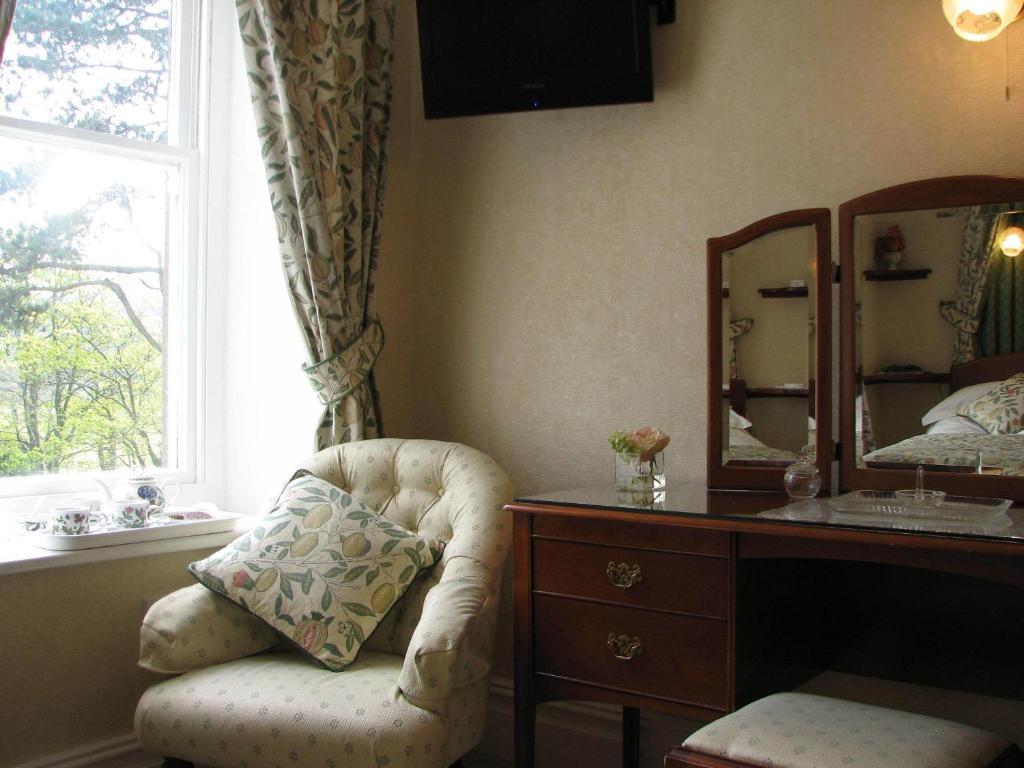 Gwrach Ynys Country Alojamento de Acomodação e Pequeno-almoço 4*