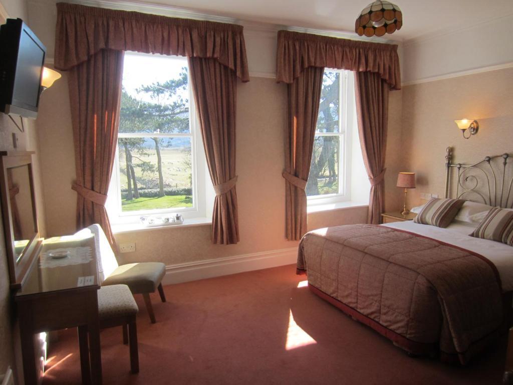 Gwrach Ynys Country 4*
