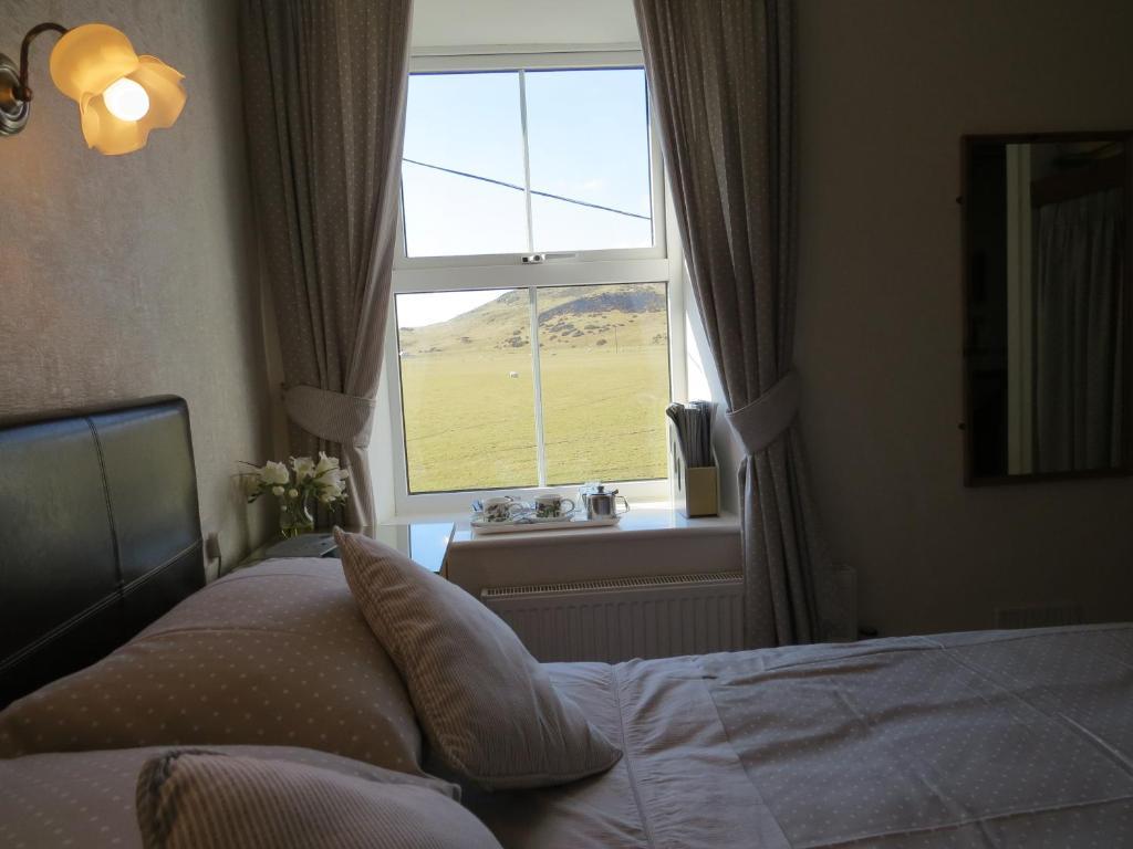 Gwrach Ynys Country 4*